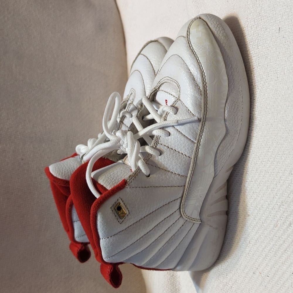 Nike Air Jordan‎ Retro 12 Fiba 2019 151186-107 Youth Sz 1Y